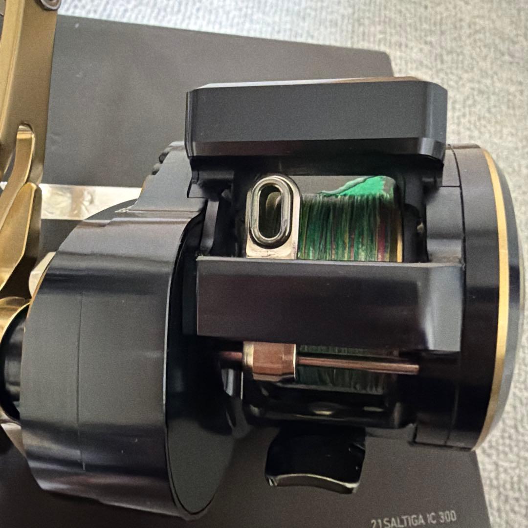 （値段交渉可）中古美品　ダイワの21ソルティガIC300