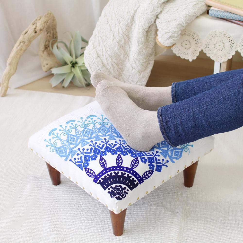 【オリエンタル調】木製 ロースツール 刺繍 アジアン エスニック 小物