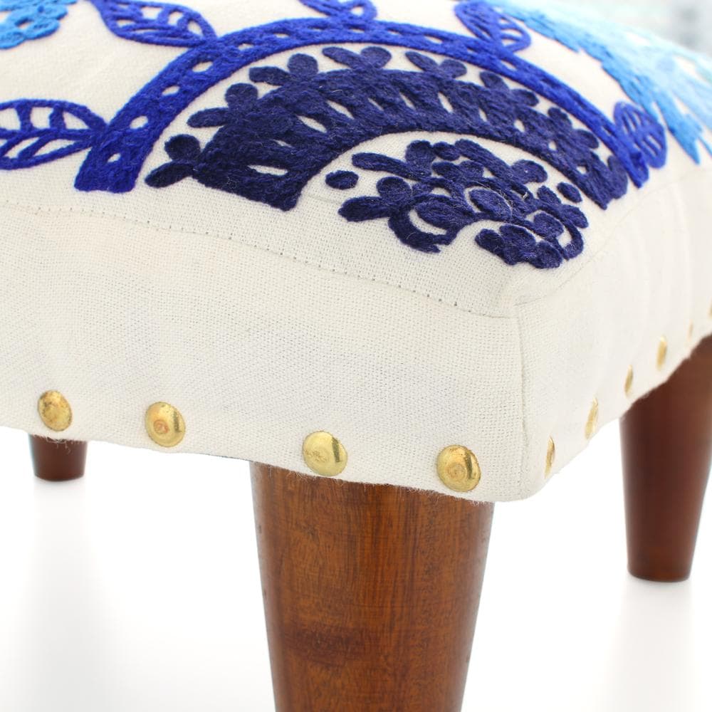 【オリエンタル調】木製 ロースツール 刺繍 アジアン エスニック 小物