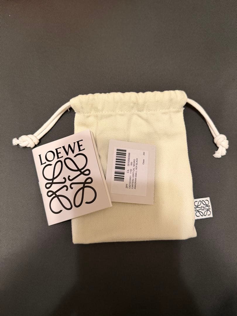 ロエベ 財布　黒　三つ折り財布