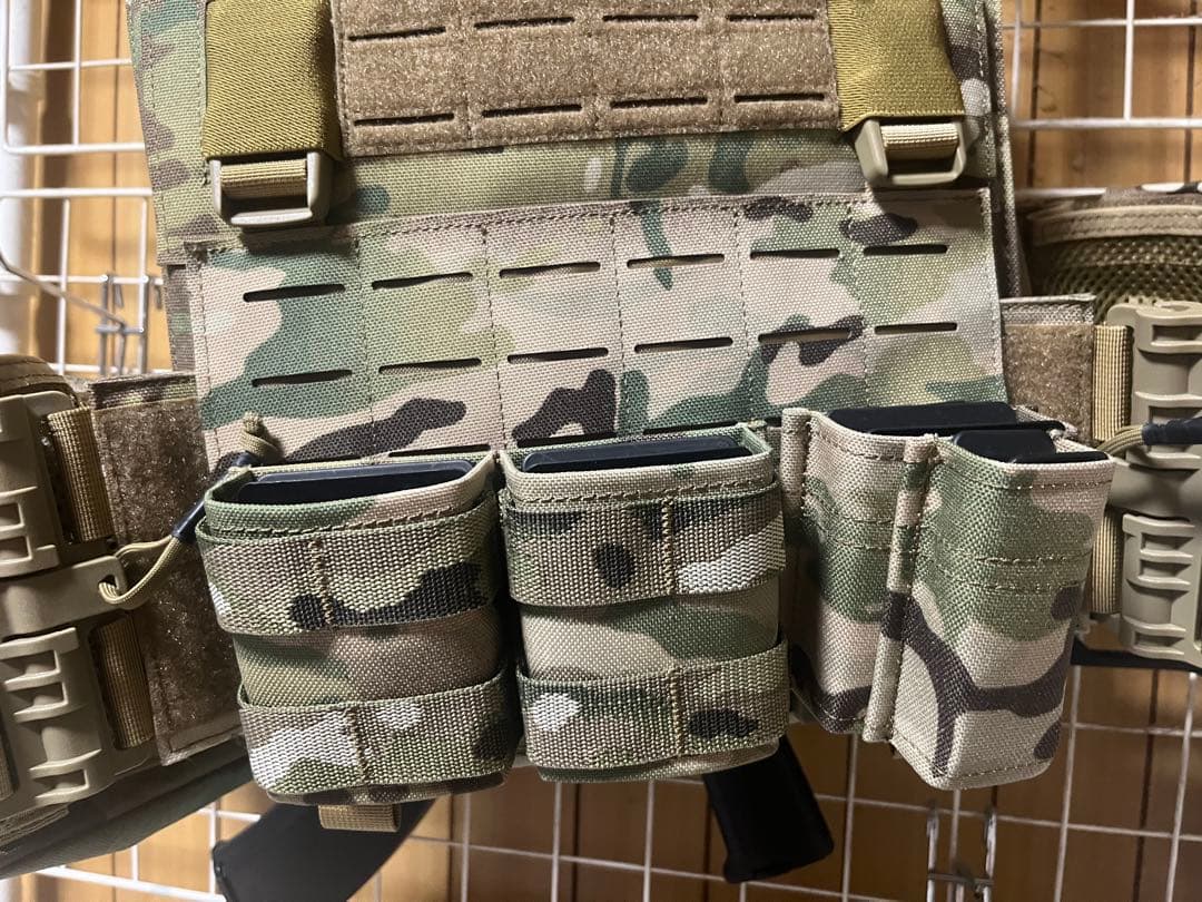 プレートキャリア　マルチカム 未使用