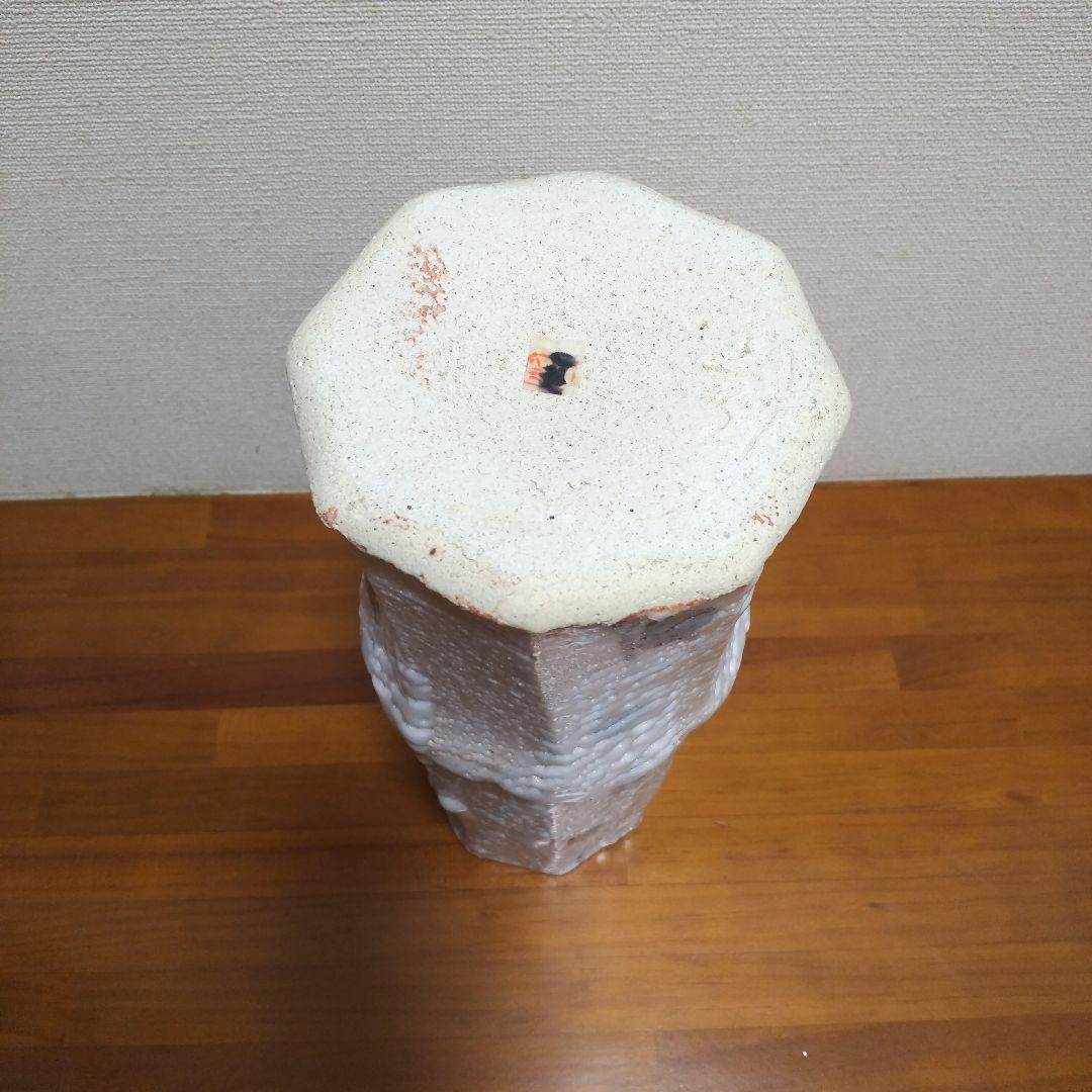志野焼花入れ テクスチャー陶器花瓶 白色八角