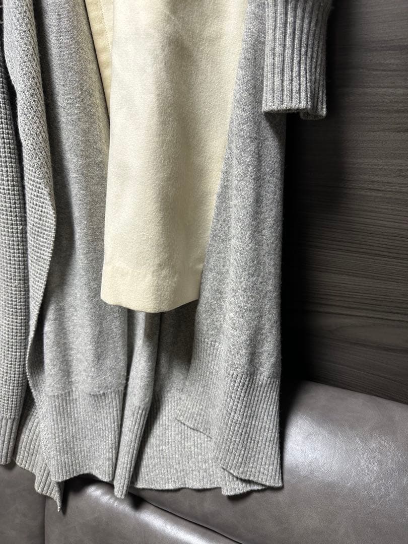 値下げ！【人気】sacai サカイ　リブ編み袖のグレーアイボリーコート　サイズ2