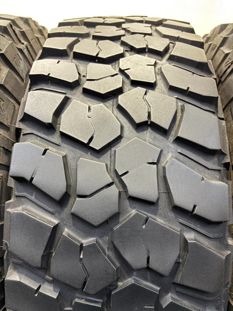 【訳あり特価】BFグッドリッチ マッドテレーン KM2 285/75R16 4本