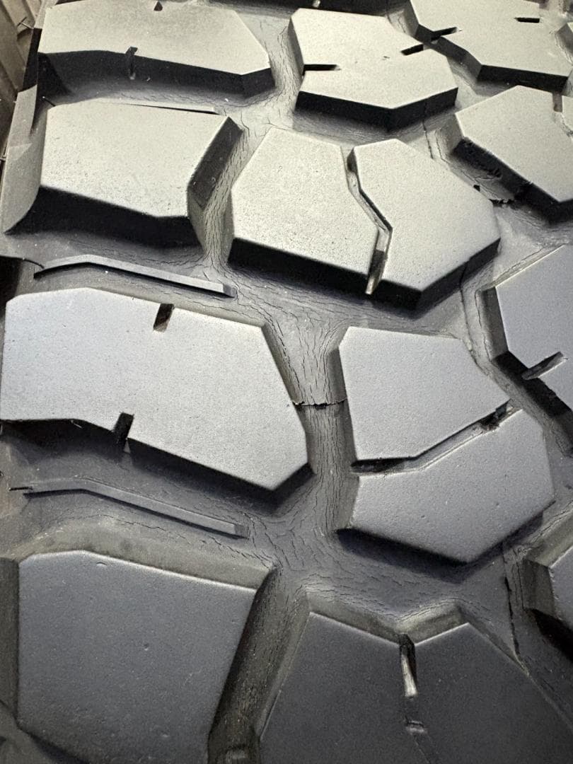 【訳あり特価】BFグッドリッチ マッドテレーン KM2 285/75R16 4本