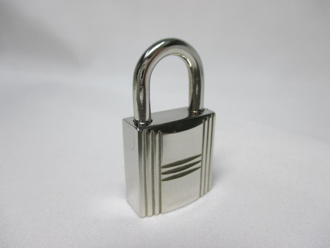 超美品 HERMES エルメス カデナ シルバー 鍵 南京錠 110 カギ