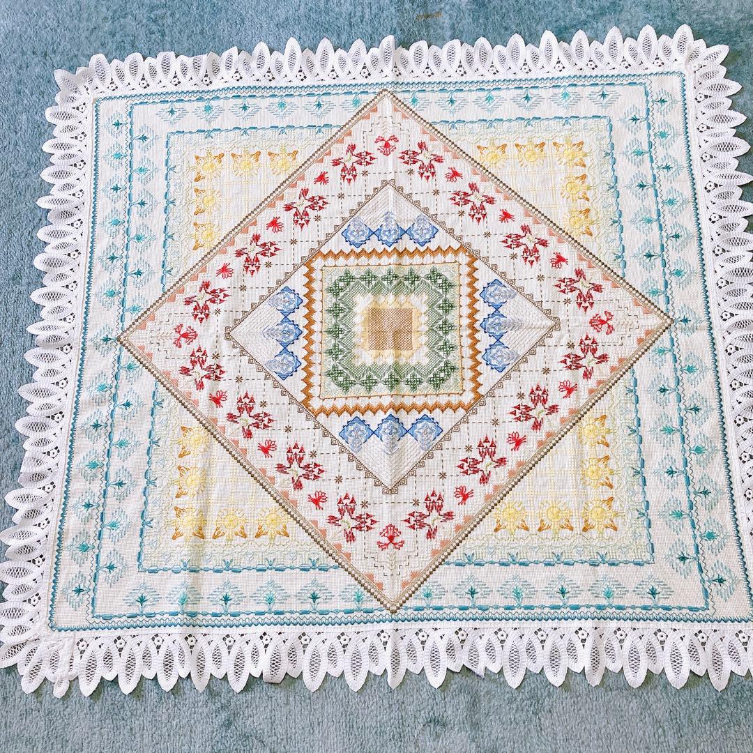 戸塚刺繍　テーブルクロス　テーブルセンター