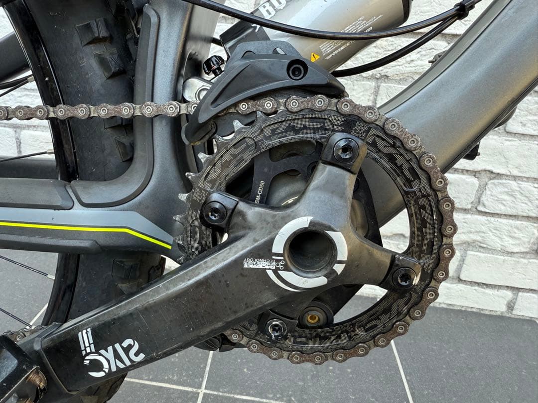 れん SANTA CRUZ V10.5 26 inch Sサイズ