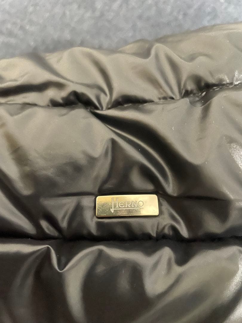 Herno ブラック エコファーダウンジャケット40