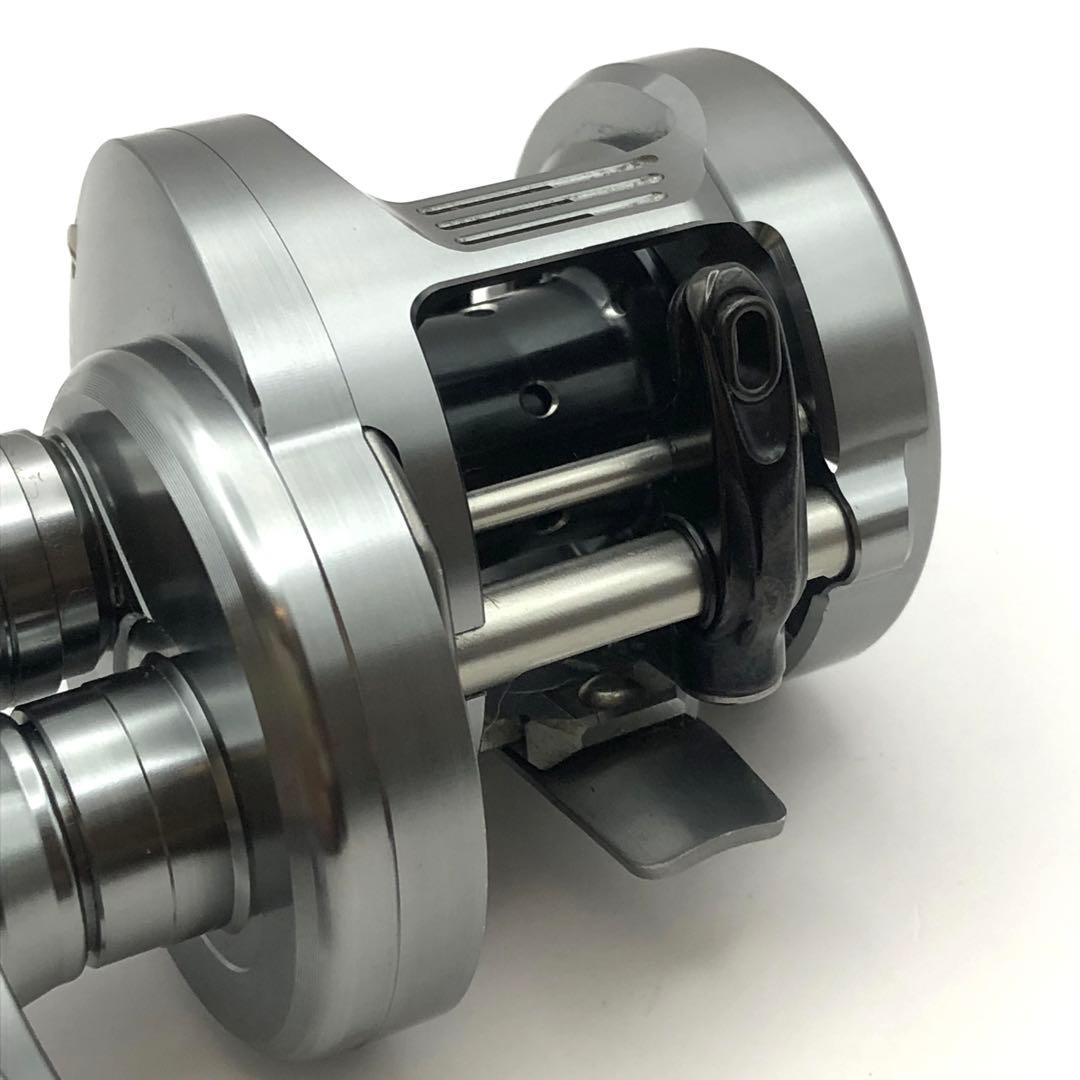 極美品 シマノ 20 カルカッタ コンクエスト DC 100 HG 右