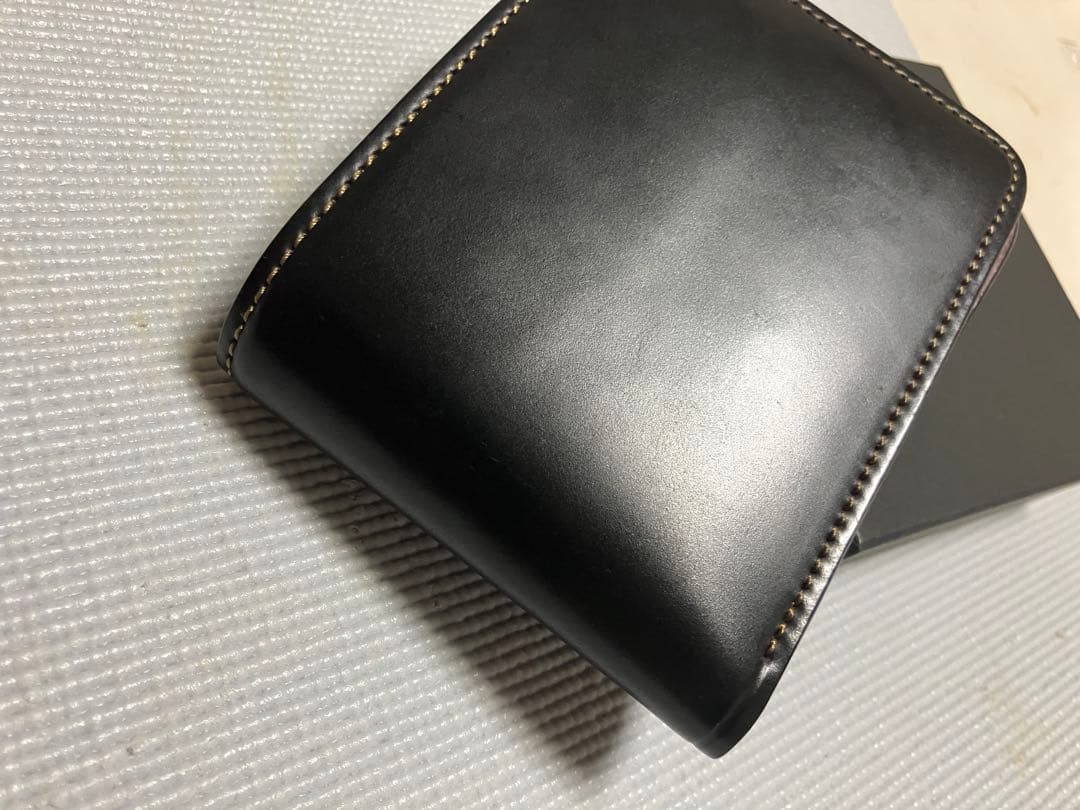 WILDSWANS 二つ折り財布 ウィングス ブラック&バーガンディー