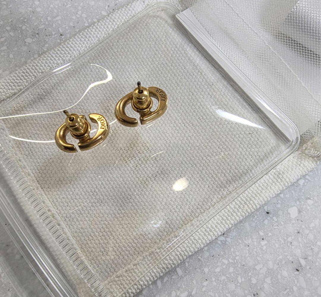 Dior ゴールド スタッドピアス