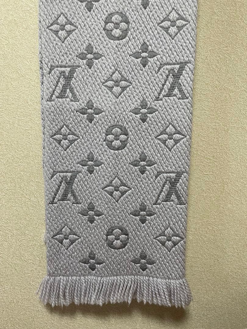 Louis Vuitton エシャルプ ロゴマニア マフラー グレー