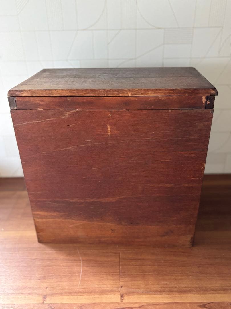 ロ*コ様 古道具　飾り棚　卓上引き戸付きキャビネット