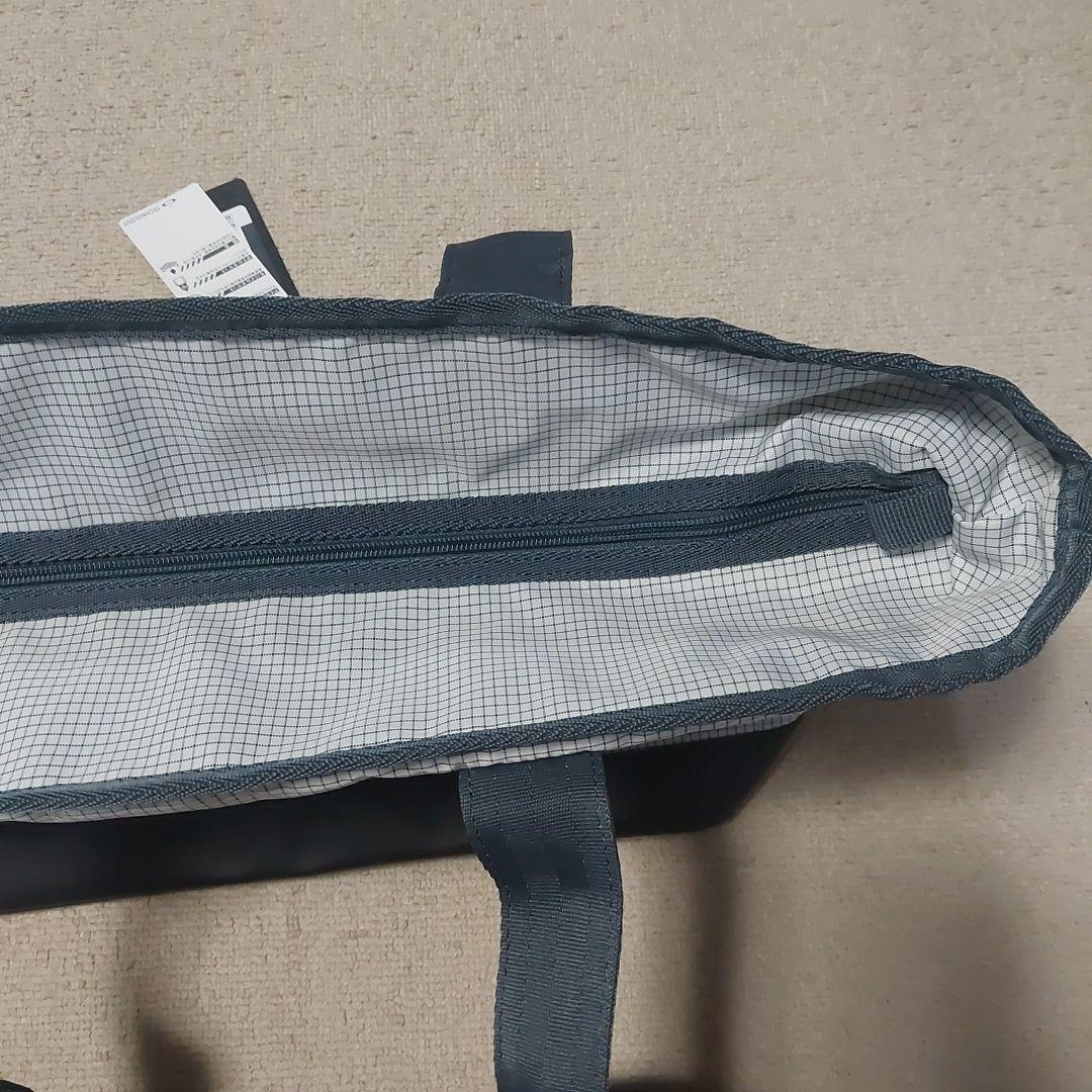 Oakley　FOS901984　ENHANCE LT TOTE WHITE