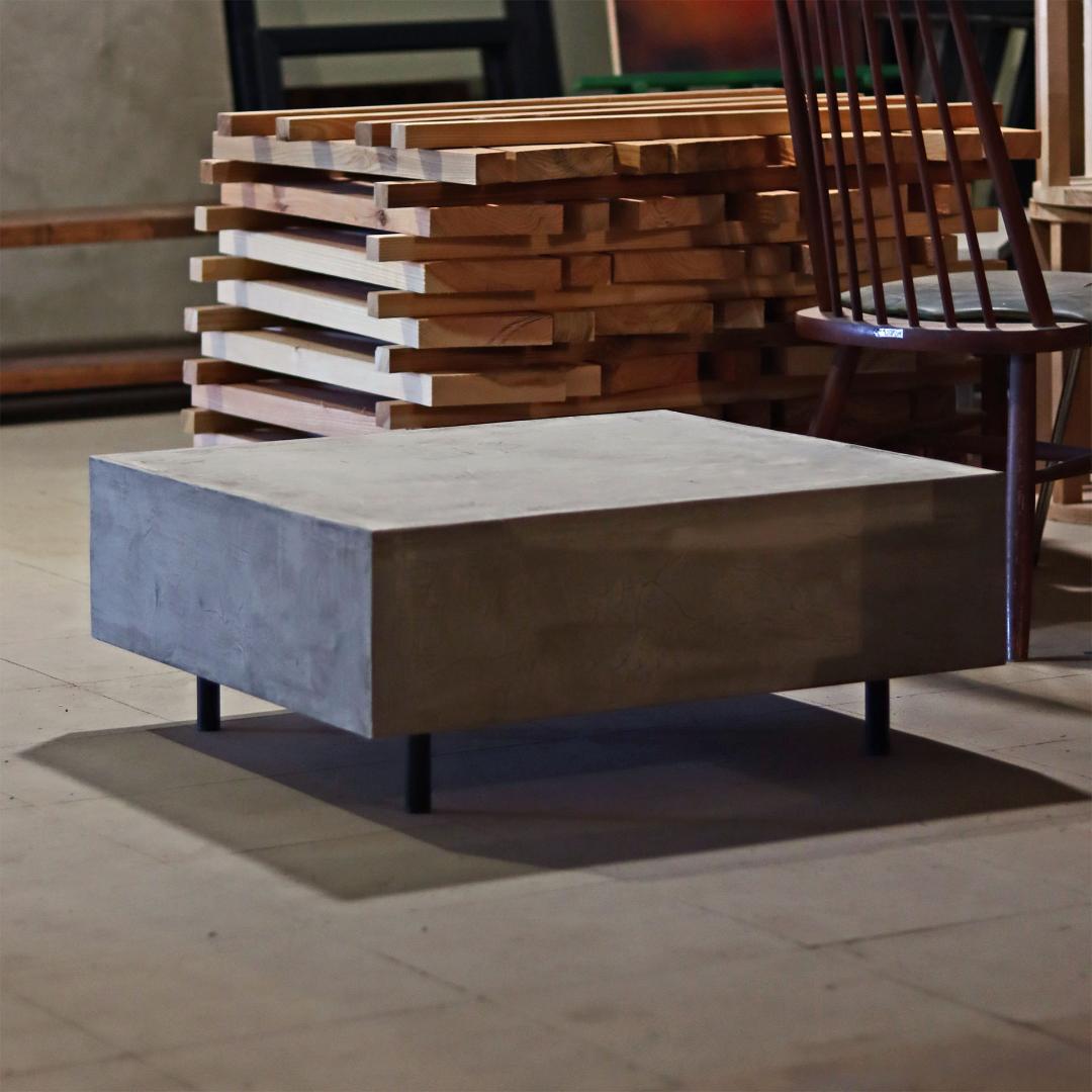 70cm角｜ボックステーブル｜ライトグレー｜薄塗りモルタル｜センターテーブル