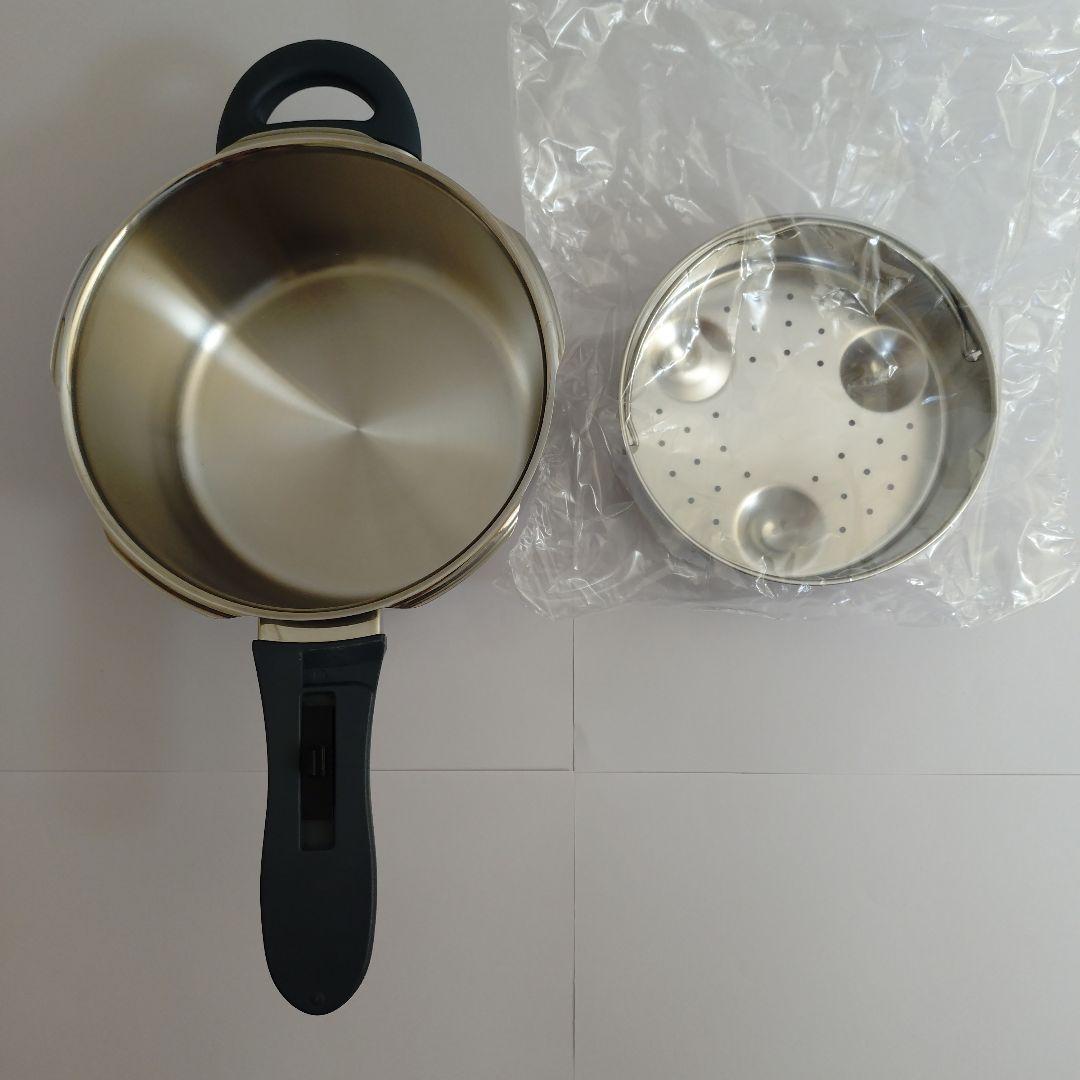 WMF Perfect Plus 2.5 圧力鍋(蒸し器,ガラス蓋,レシピ本付）