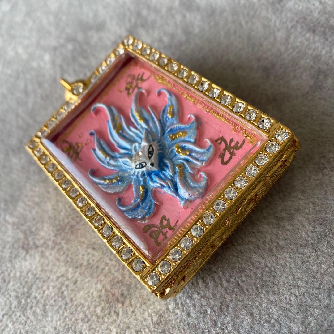 プラクルアン 愛らしい九尾の狐 ジンジョークカオハン 超レア 魅力 恋愛 御守り