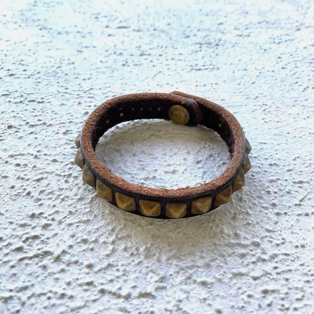 新品未使用 HTC エイチティーシー スタッズ ブレスレット バングル