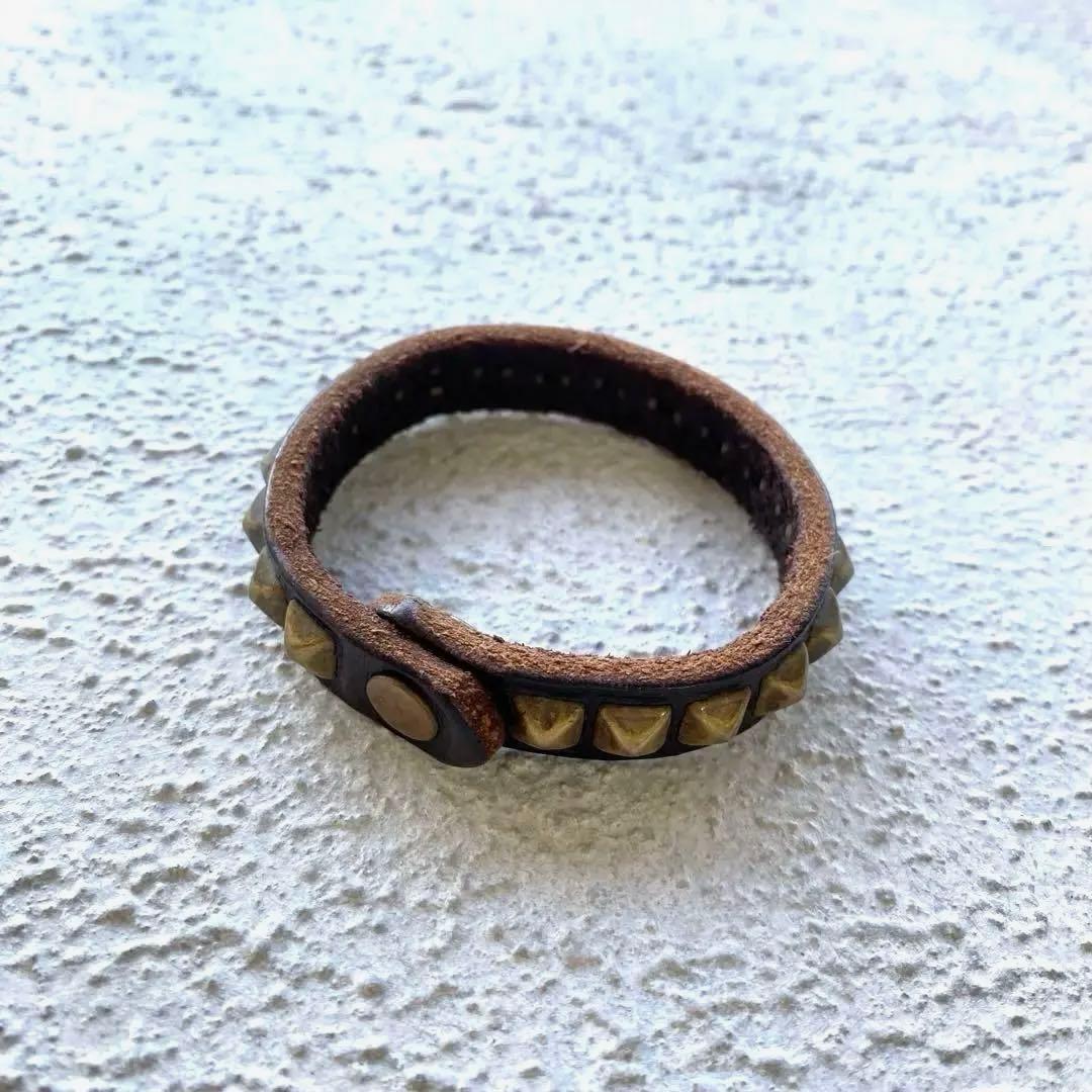 新品未使用 HTC エイチティーシー スタッズ ブレスレット バングル