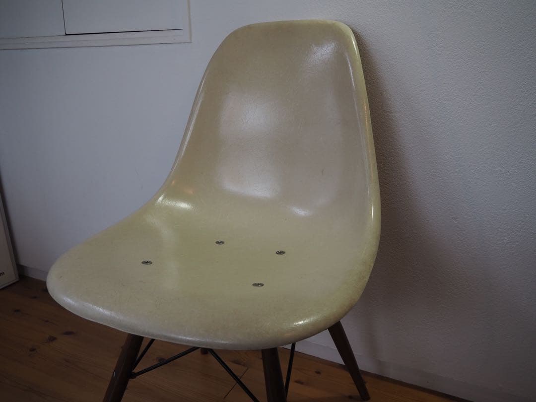 イームズ　シェルチェア