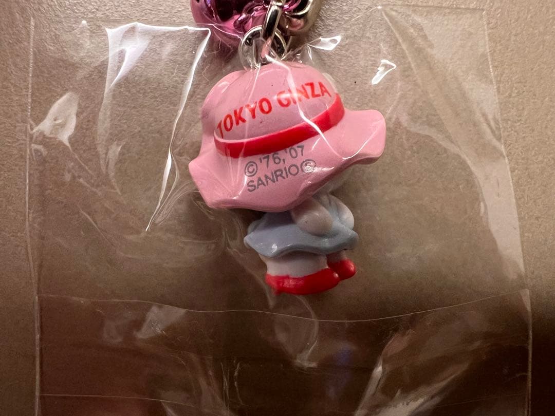 希少【ご当地キティ】東京限定　銀座カンカン娘　根付け　ストラップ