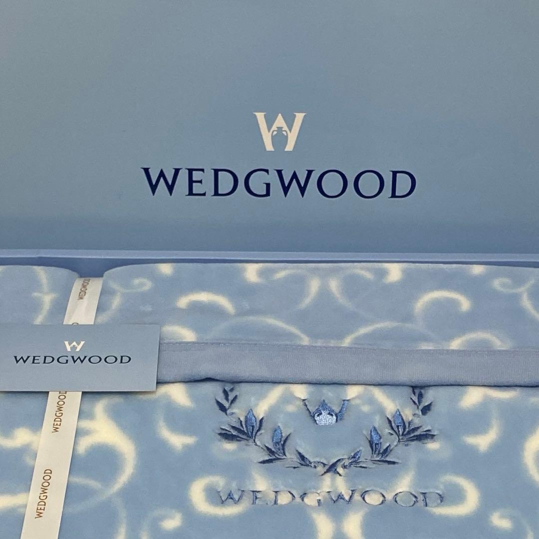 未使用　 アクリルニューマイヤー毛布　西川　140×200㎝