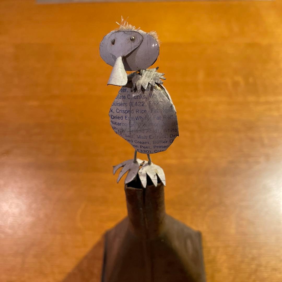 不思議な小動物のオブジェ