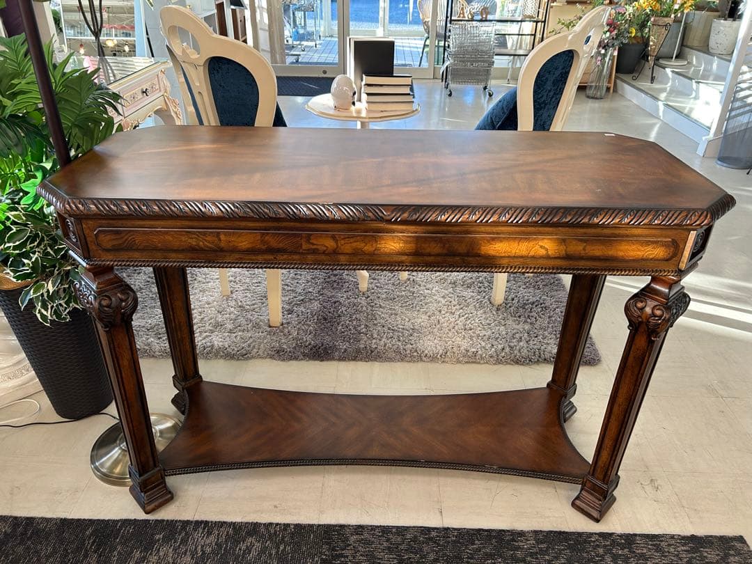 クラシック木製　コンソールテーブル　アンティーク調