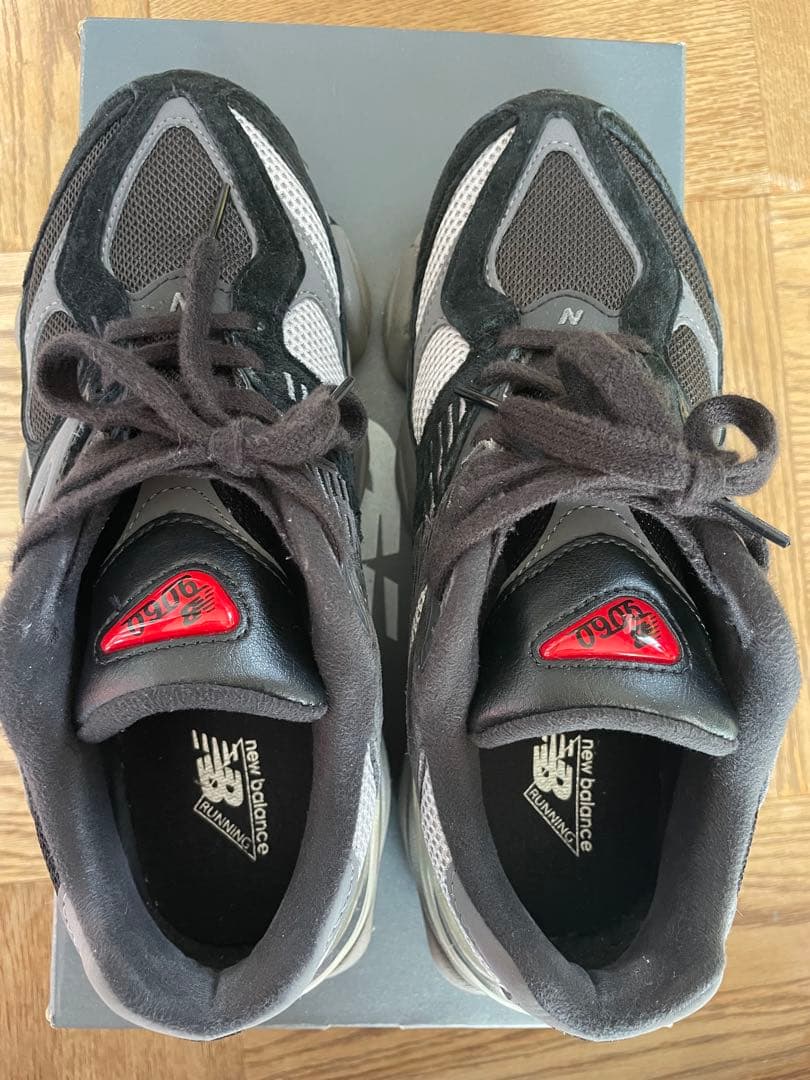 靴 new balance 9060