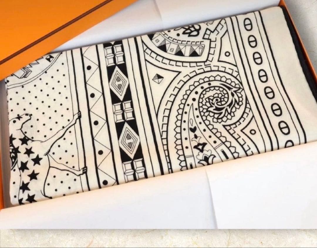 エルメス シュヴァル・ドゥ・クール・バンダナ