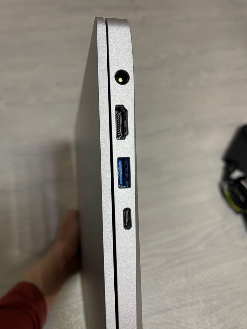 マウスコンピューターDAIVノートPC 本体