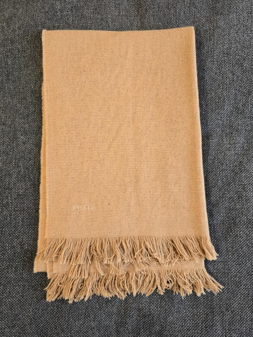 PRADAマフラー　& Hermes porch