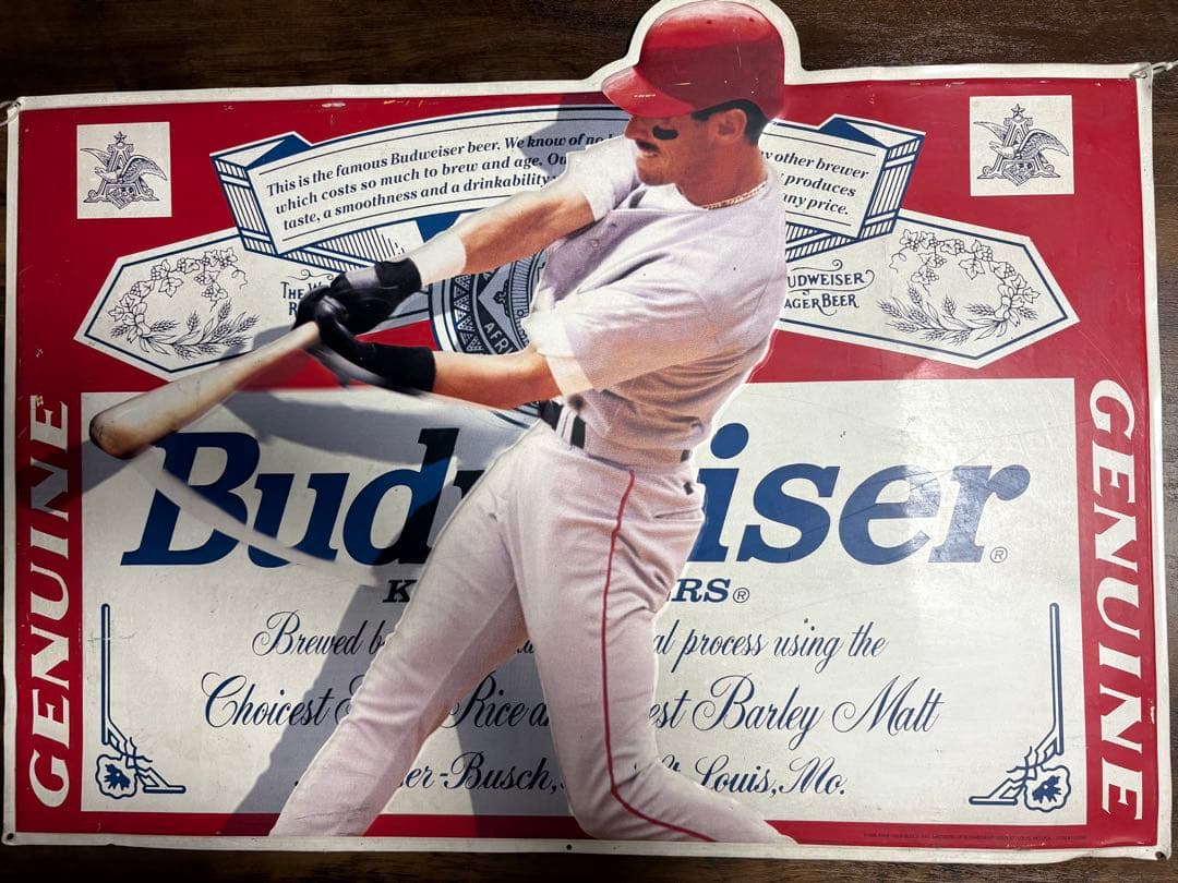 野球選手の形をしたバドワイザーの ヴィテージブリキ看板