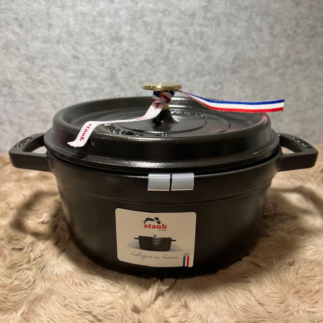 【新品】staub ストウブ 「ピコ ココット ラウンド ブラック 22cm」