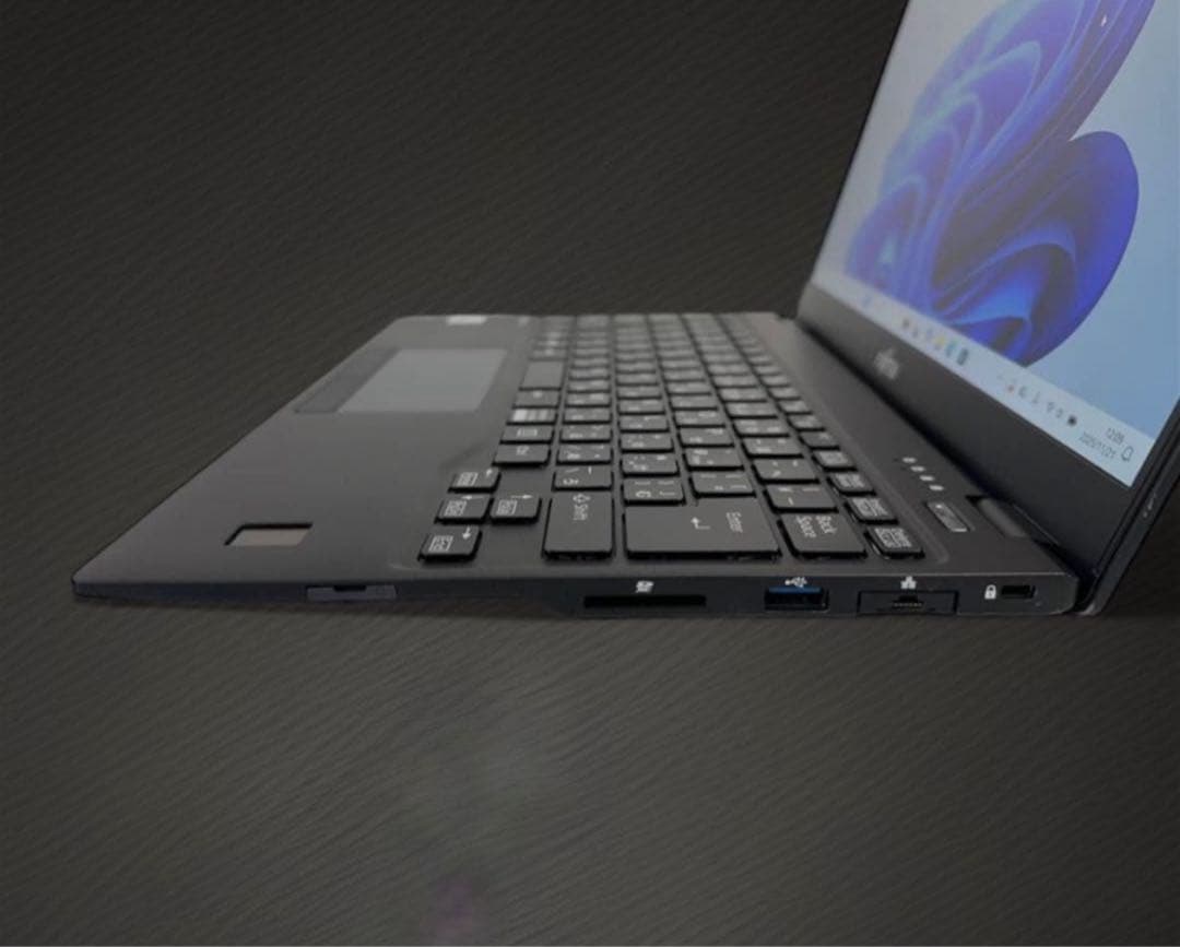 x*x様 軽量 薄型LTE対応 大容量バッテリーoffice第10世代i5U93