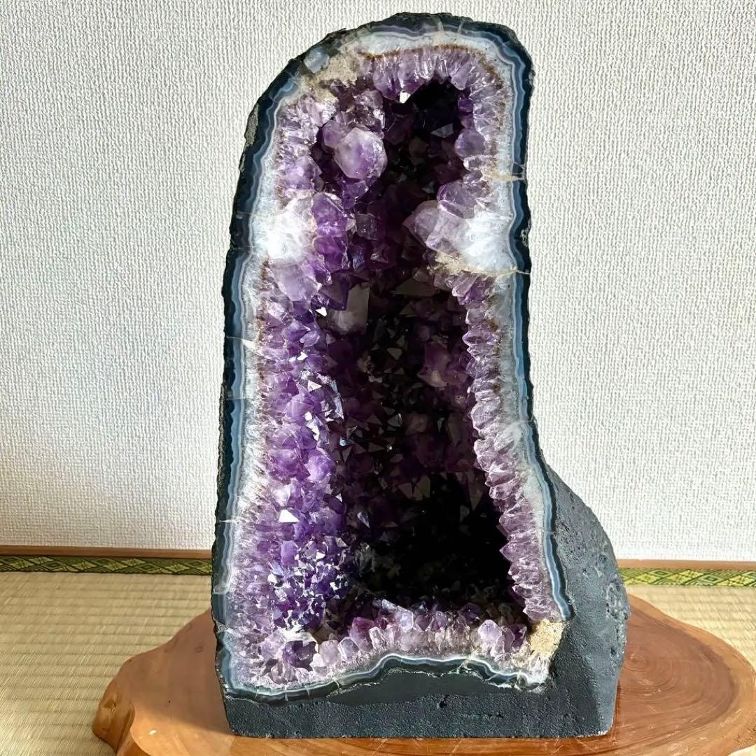 アメジストドーム　天然石　紫水晶　鉱物　鑑賞石　希少