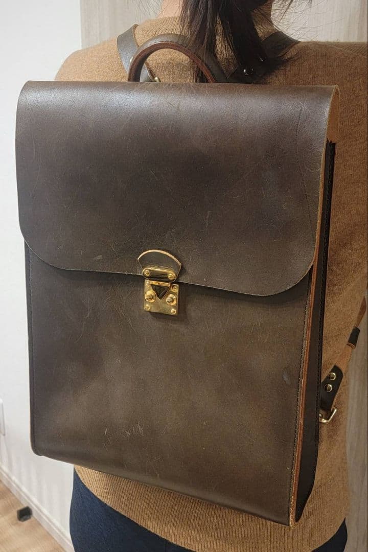 ハンドメイドレザーリュック