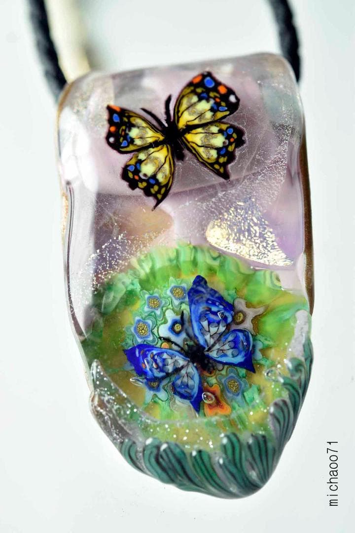 蝶　とんぼ玉 トンボ玉 蜻蛉玉 ペンダントトップ ガラス細工