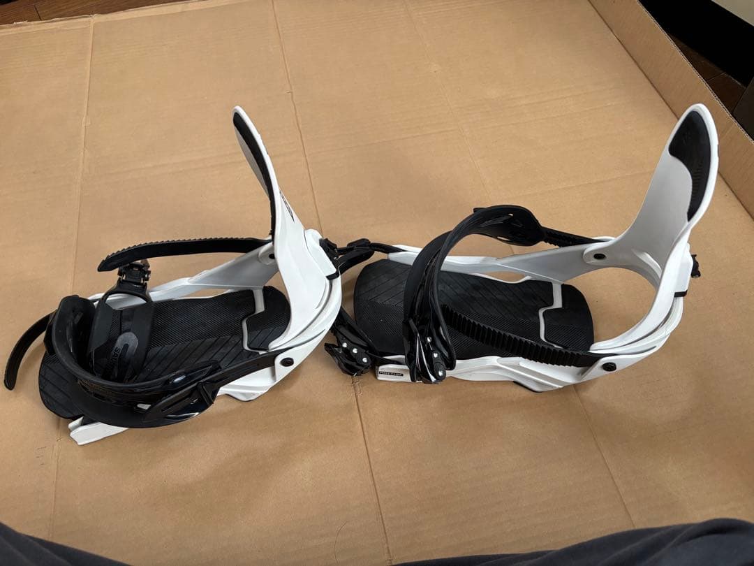 サロモン　リズム　Lサイズ　24-25