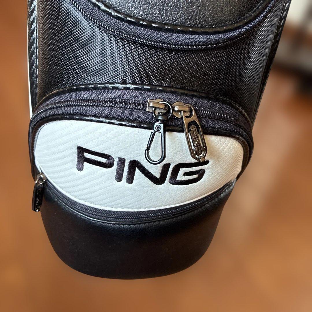 PING キャディバッグ フード付　ブラック/ホワイト