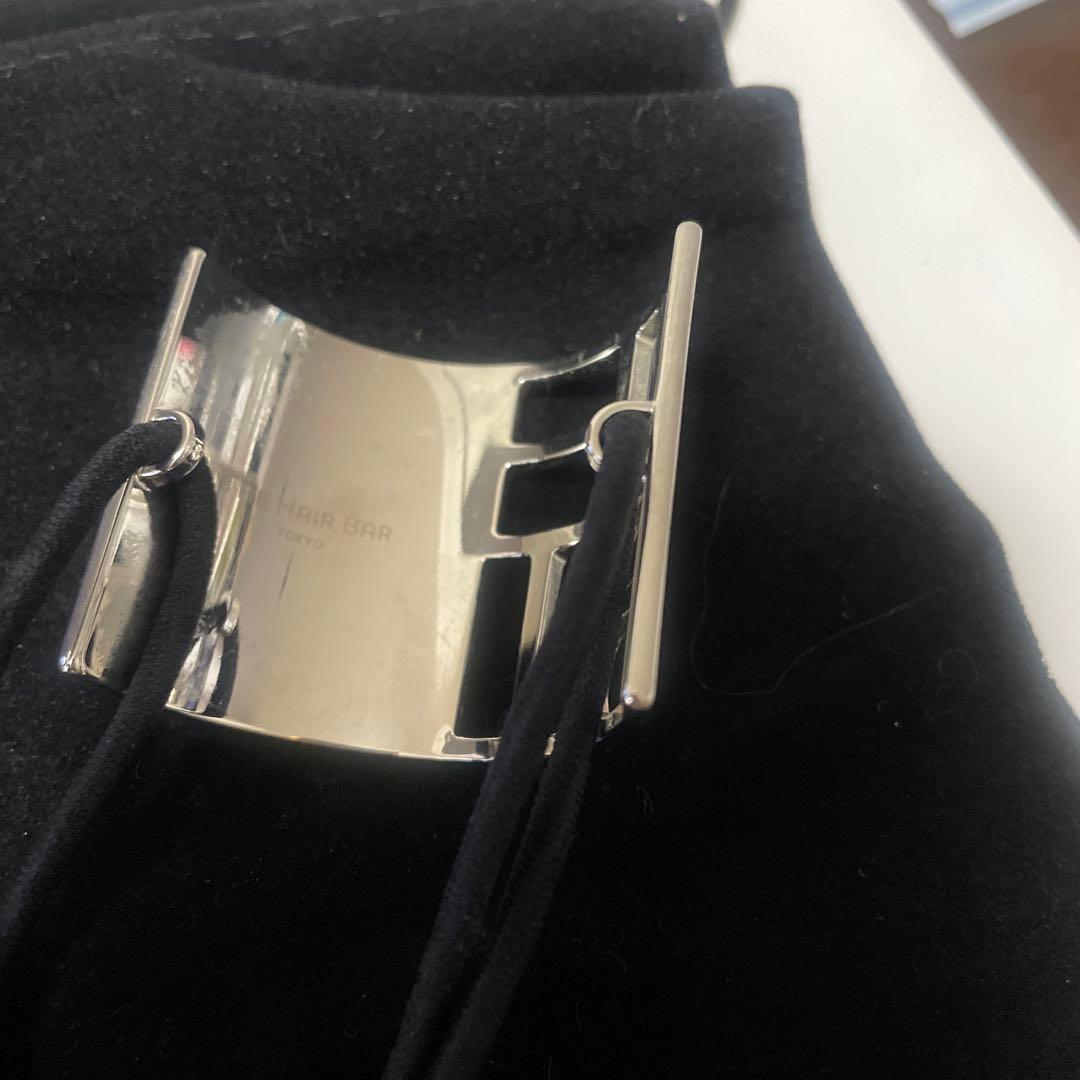 THBT メタル モノグラム ランドスケープ ポニーカフ