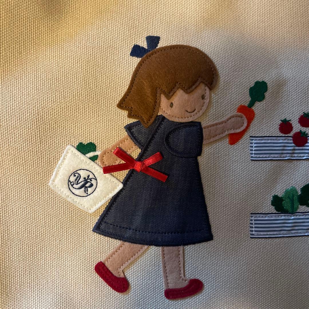 【美品】familiar×kowa コラボ お野菜刺繍　帆布バッグ
