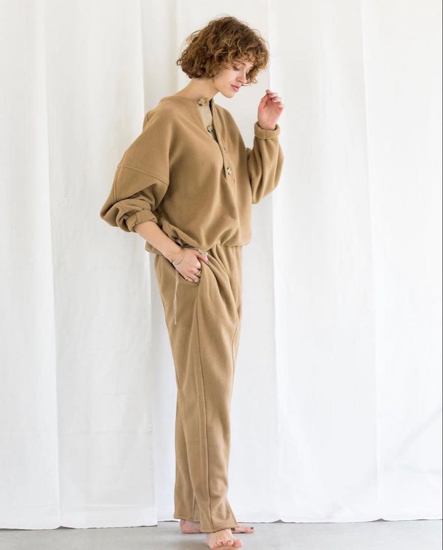 KiiRA エコボア ベージュ オールインワン