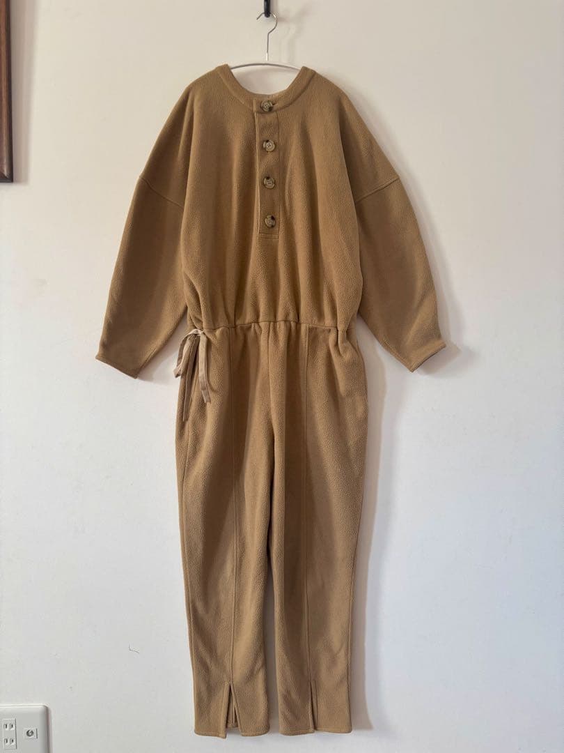 KiiRA エコボア ベージュ オールインワン