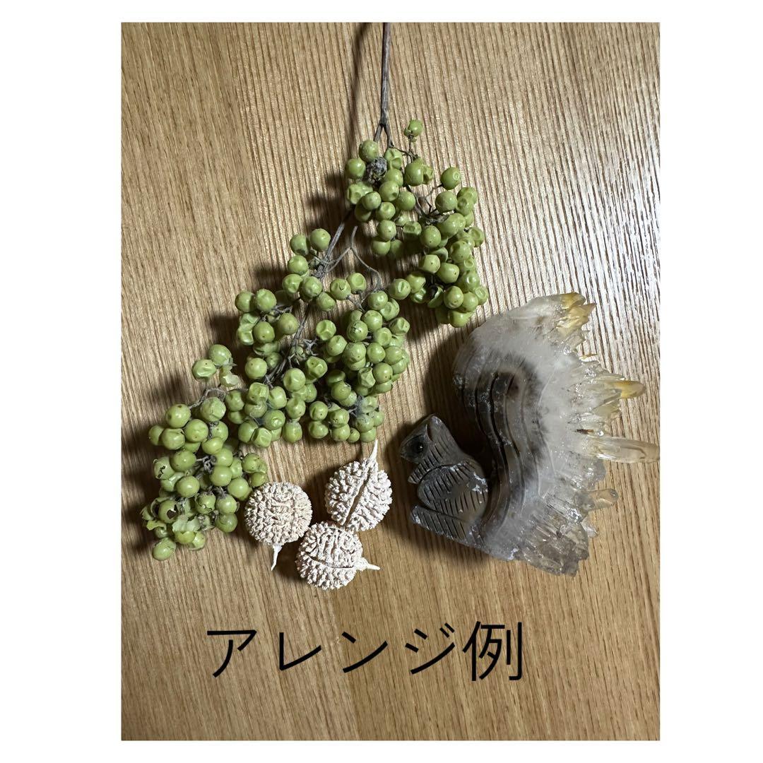 インテリア　水晶リス　カービング　天然石