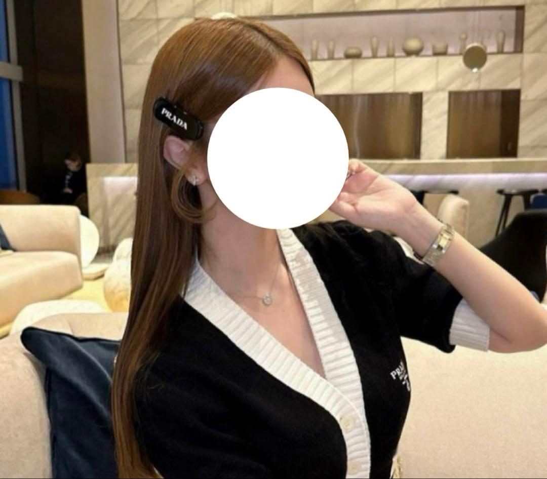 PRADA プラダ ロゴ バレッタ ブラック（訳あり特価）