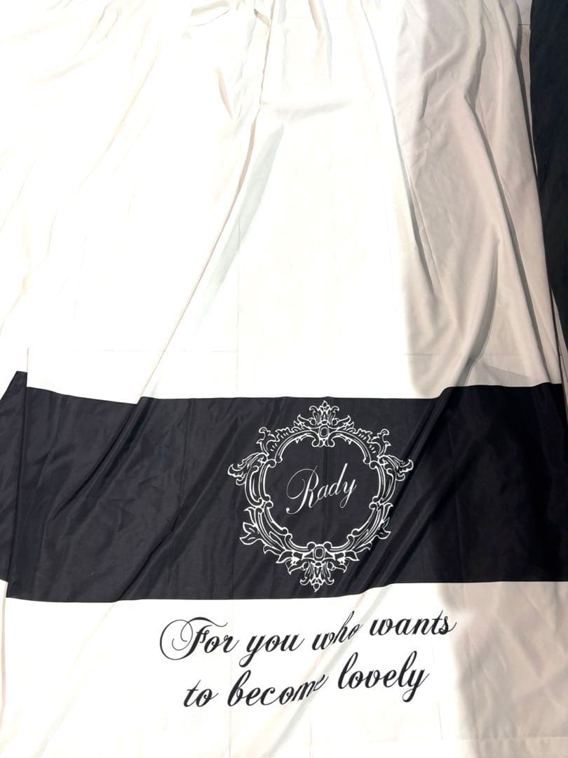 新品未使用Radyトロピカルフラワーカーテン