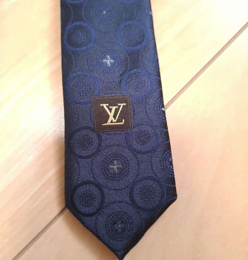 美品　ルイヴィトン　 ネイビー ネクタイ