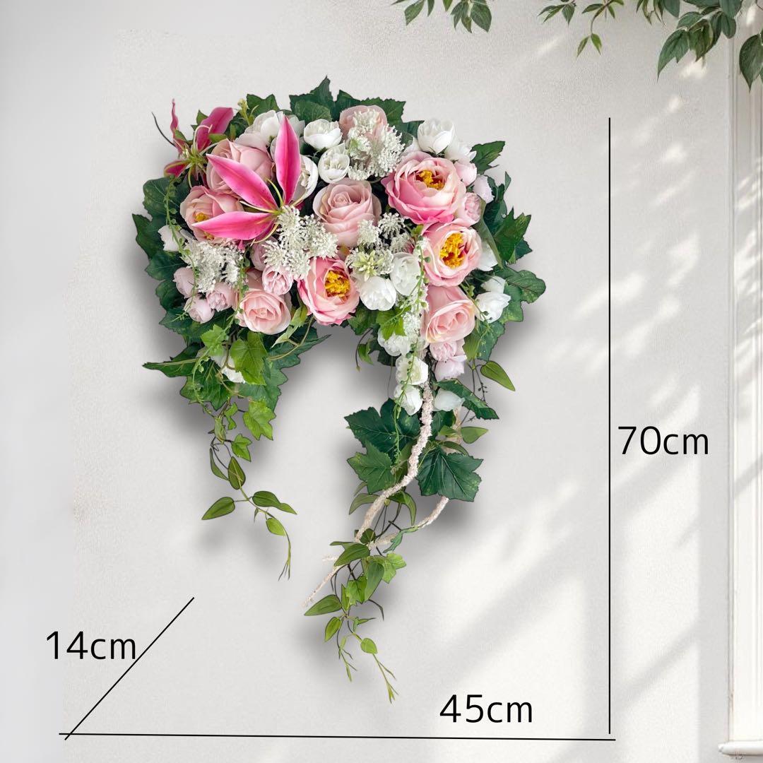 ブロッサムリース アーチ型フラワーリース ピンクの薔薇のリース